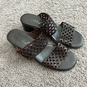 Unisa Shoes Womens Size 6 Leather Woven Blocked Heel Slip On Sandal